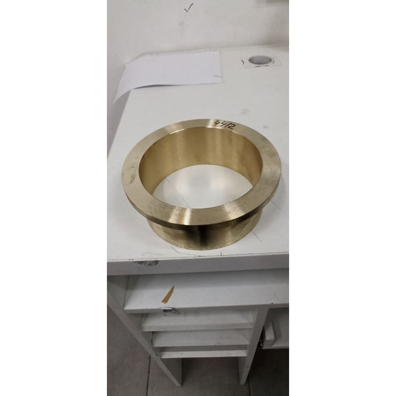 Втулки бронзовые БрА9Ж4Л 232х206х72 мм